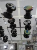 Alargador pequeno colorido e preto