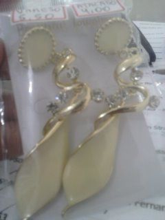 Brinco com strass