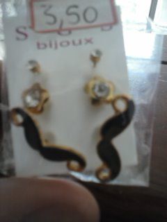 Brinco bigode c/ 3 pares